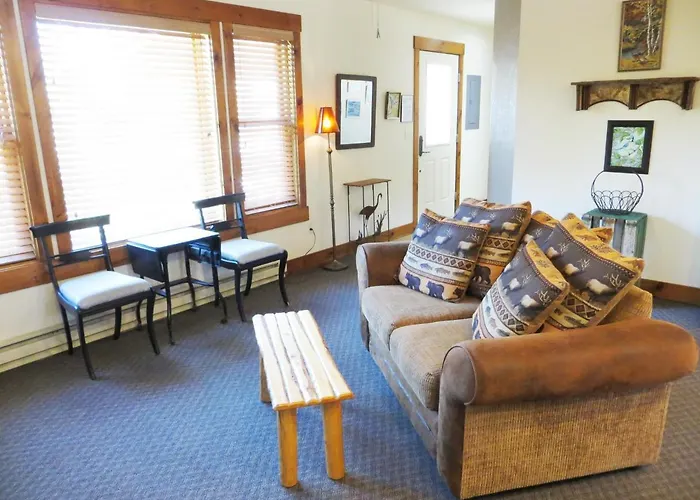 The Historic Rapids Lodge