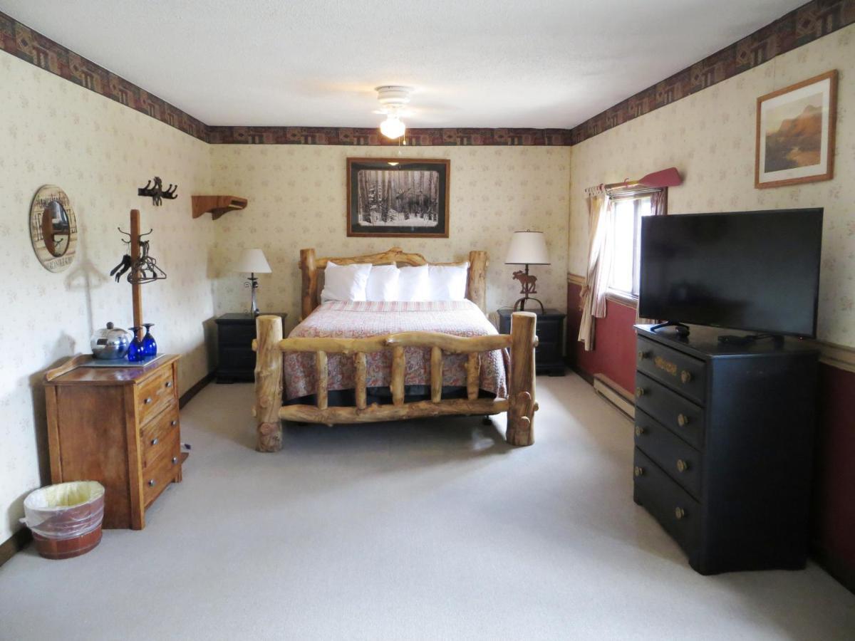 The Historic Rapids Hotel Grand Lake