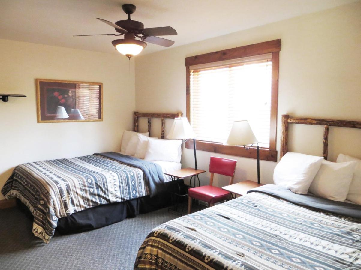 The Historic Rapids 3* Grand Lake