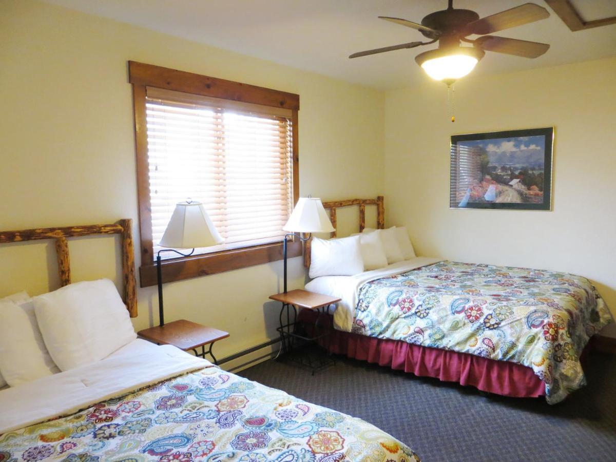 The Historic Rapids Hotel Grand Lake