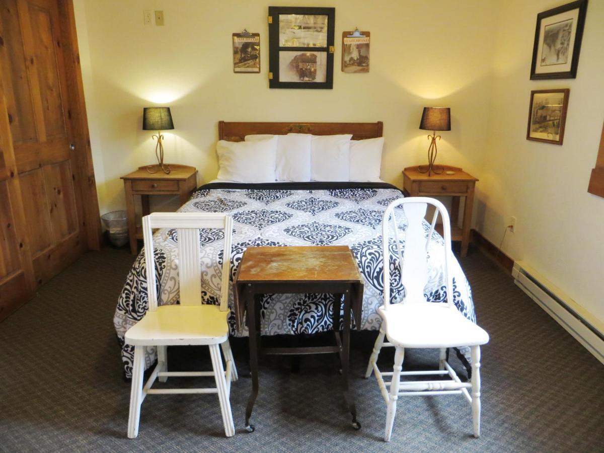 The Historic Rapids 3* Grand Lake